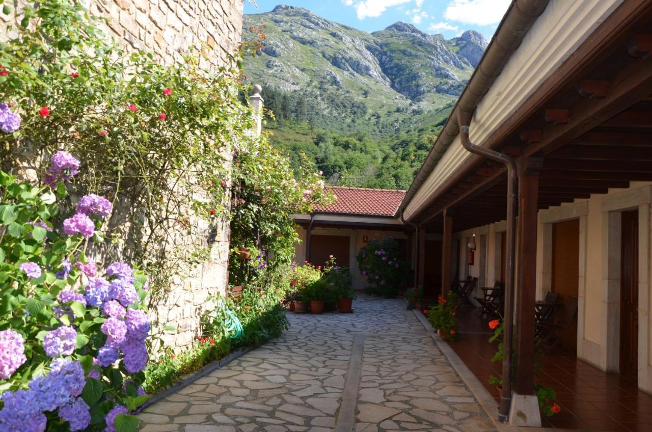 Hotel Arenas De Cabrales- Apartamentos Exterior foto